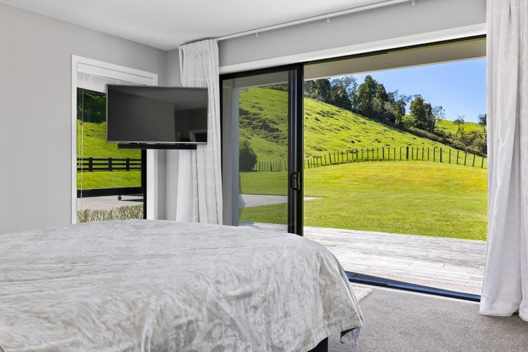 Photo of property in 28 Te Moenga Park, Acacia Bay, Taupo, 3330