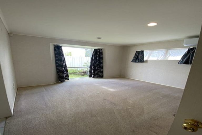 Photo of property in 24a Martin Jugum Lane, Ranui, Auckland, 0612