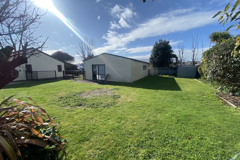 Photo of property in 11 Jeffares Place, Taradale, Napier, 4112