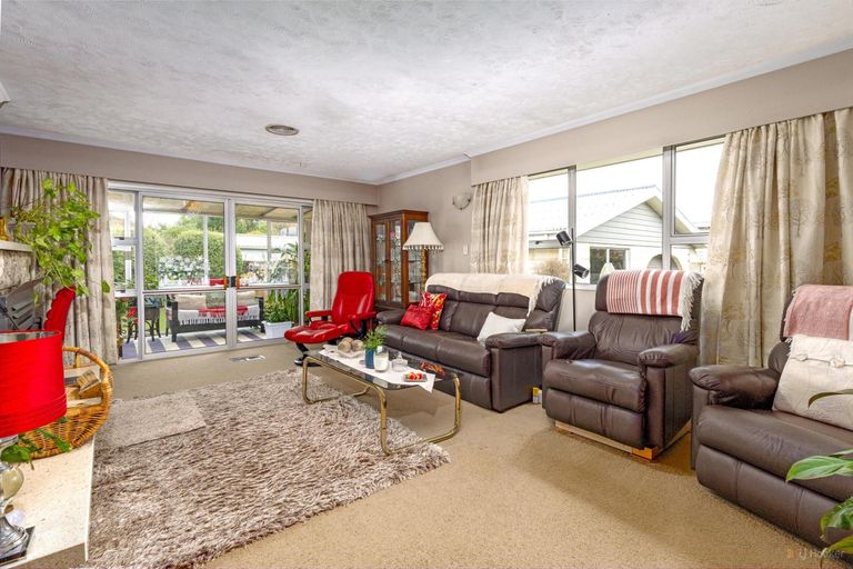 Photo of property in 20 Timaru Road, Waimate, 7924