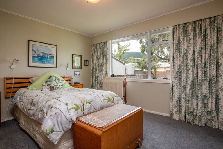 Photo of property in 12b Beauchamp Street, Tawa, Wellington, 5028