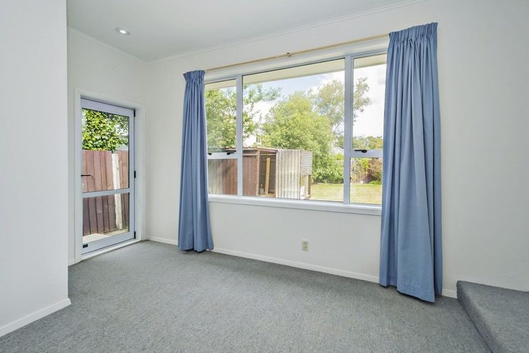 Photo of property in 5 Greendale Avenue, Avonhead, Christchurch, 8042