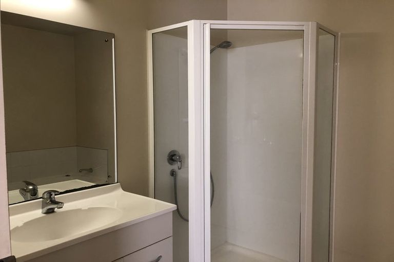 Photo of property in 11/3 Orwell Road, Greenhithe, Auckland, 0632