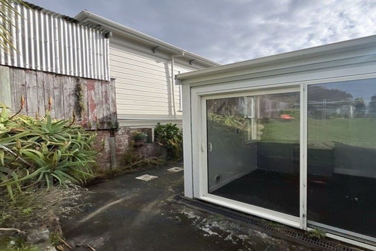 Photo of property in 22 Lawrence Street, Newtown, Wellington, 6021
