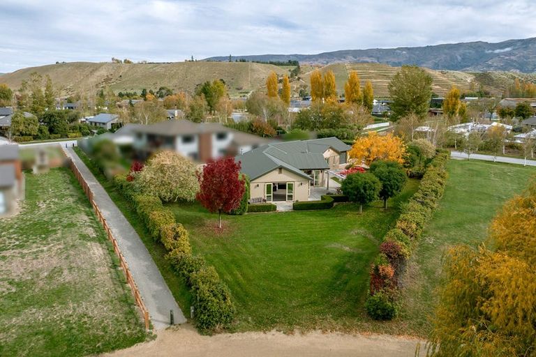 Photo of property in 12 Ferry Lane, Mount Pisa, Cromwell, 9383