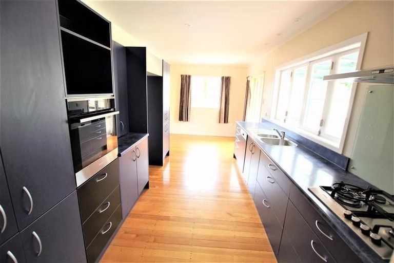 Photo of property in 3 Pickett Avenue, Sandringham, Auckland, 1025