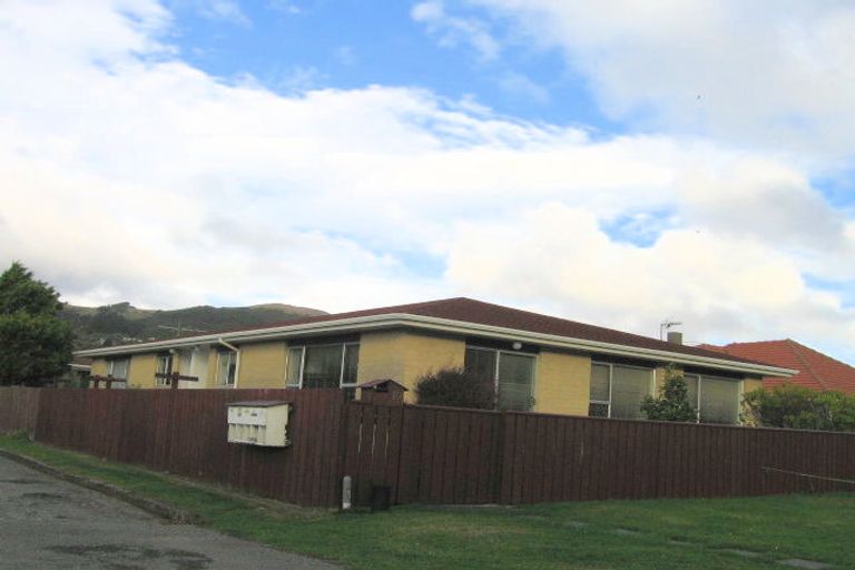 Photo of property in 10 Beauchamp Street, Tawa, Wellington, 5028