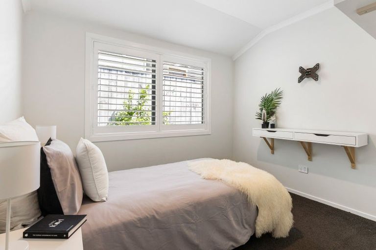 Photo of property in 11 Poplar Grove, Ebdentown, Upper Hutt, 5018