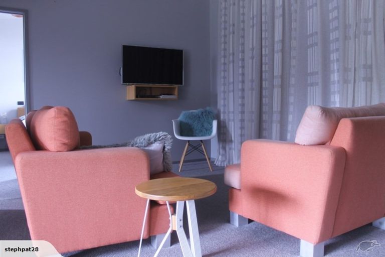 Photo of property in 1a Burgess Hill Road, Burgess Park, New Plymouth, 4371