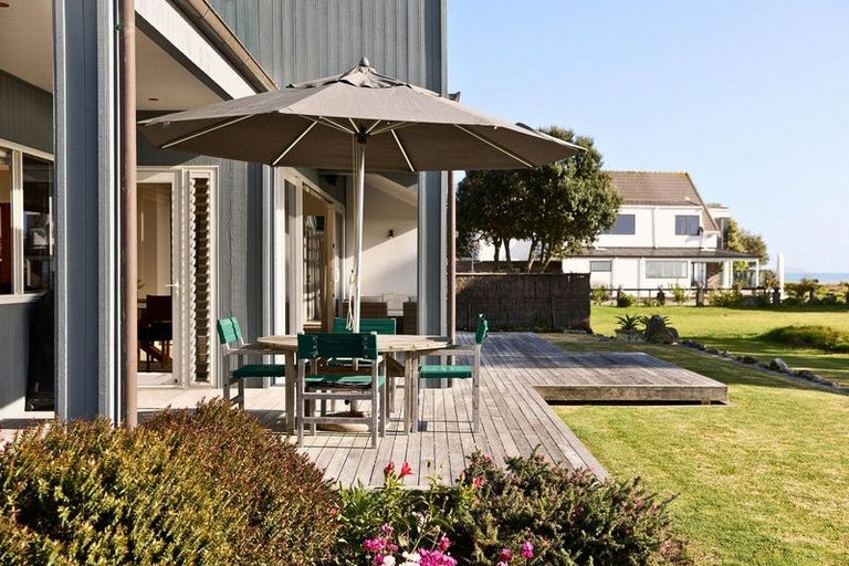 Photo of property in 165 Pohutukawa Avenue, Ohope, 3121