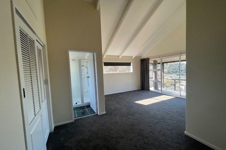 Photo of property in 9 Keel Place, Whitby, Porirua, 5024