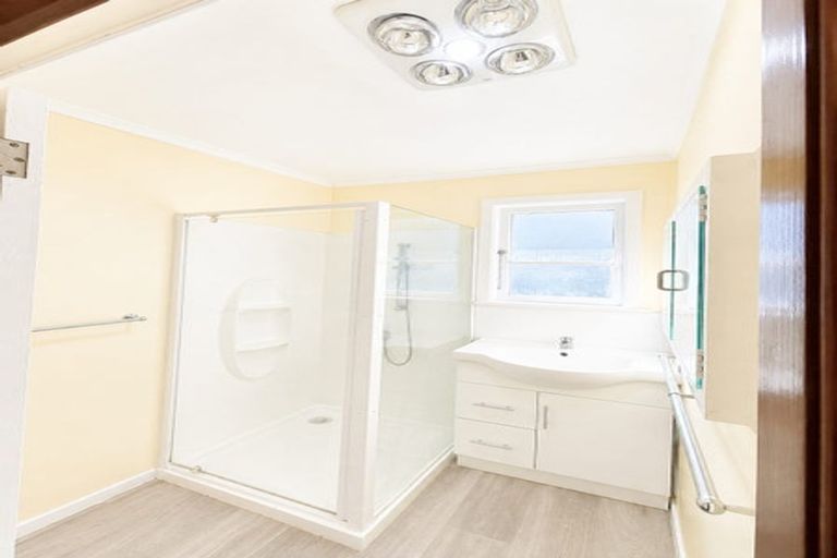 Photo of property in 57 Glendale Road, Glen Eden, Auckland, 0602