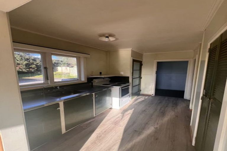 Photo of property in 65 Kervil Avenue, Te Atatu Peninsula, Auckland, 0610