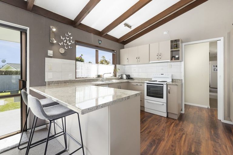 Photo of property in 77 Richmond Avenue, Richmond Heights, Taupo, 3330