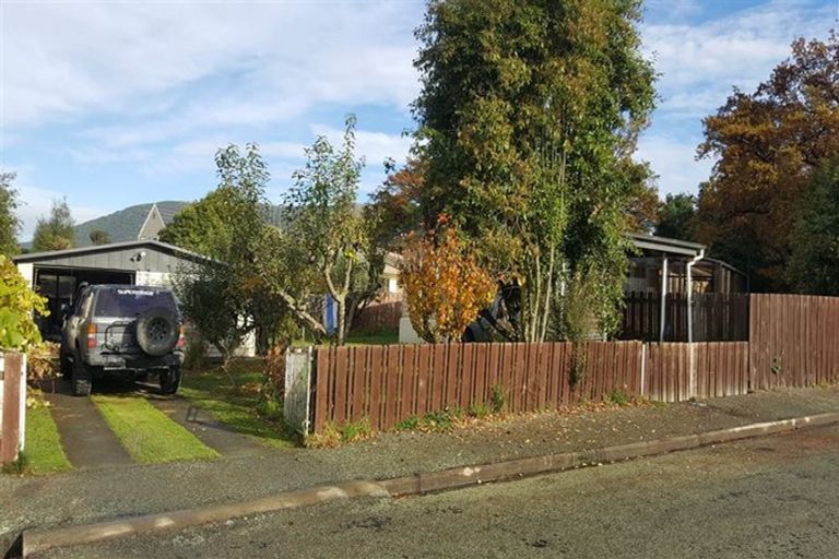 Photo of property in 181 Queen Street, Waimate, 7924