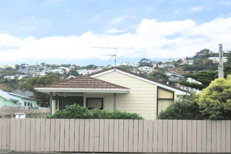 Photo of property in 38 Aparima Avenue, Miramar, Wellington, 6022