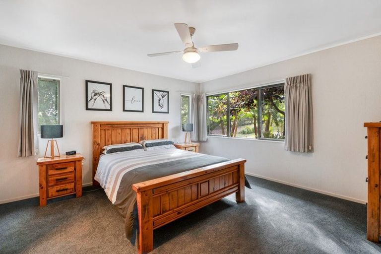 Photo of property in 1688 South Head Road, South Head, Helensville, 0874