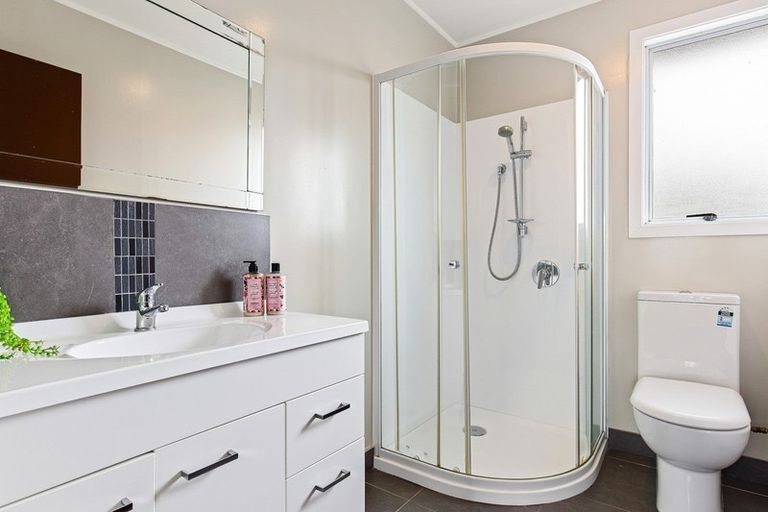 Photo of property in 4/30 Epsom Road, Sockburn, Christchurch, 8042