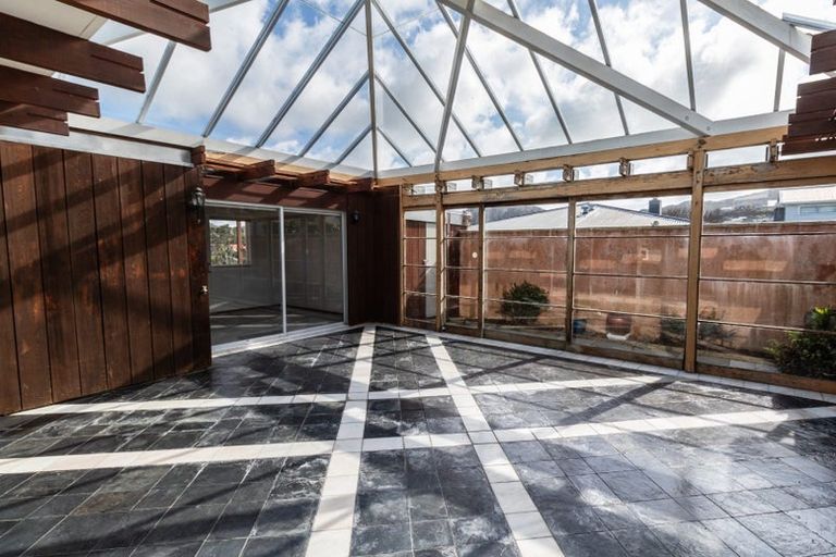 Photo of property in 39 Lucknow Terrace, Khandallah, Wellington, 6035