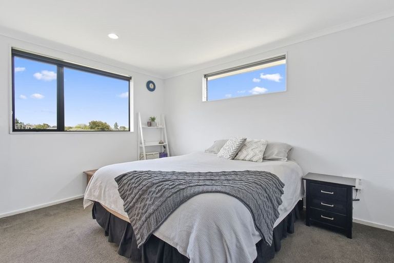 Photo of property in 5 Keri Vista Rise, Papakura, 2110