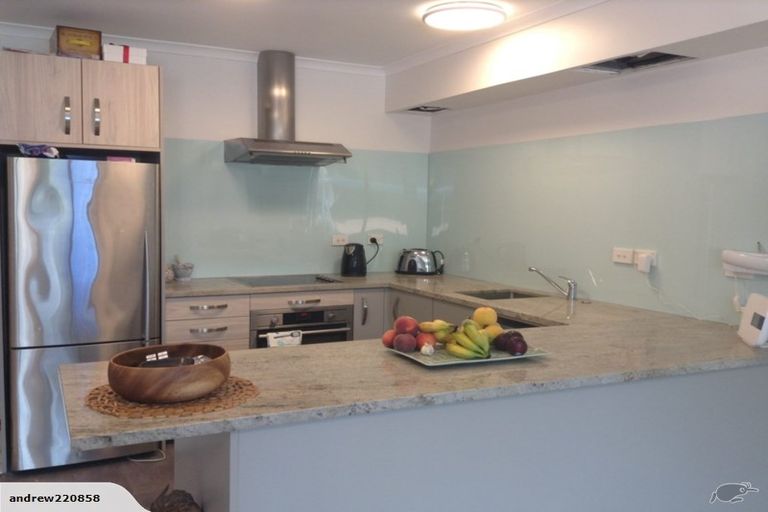 Photo of property in 83m Hill Street, Thorndon, Wellington, 6011