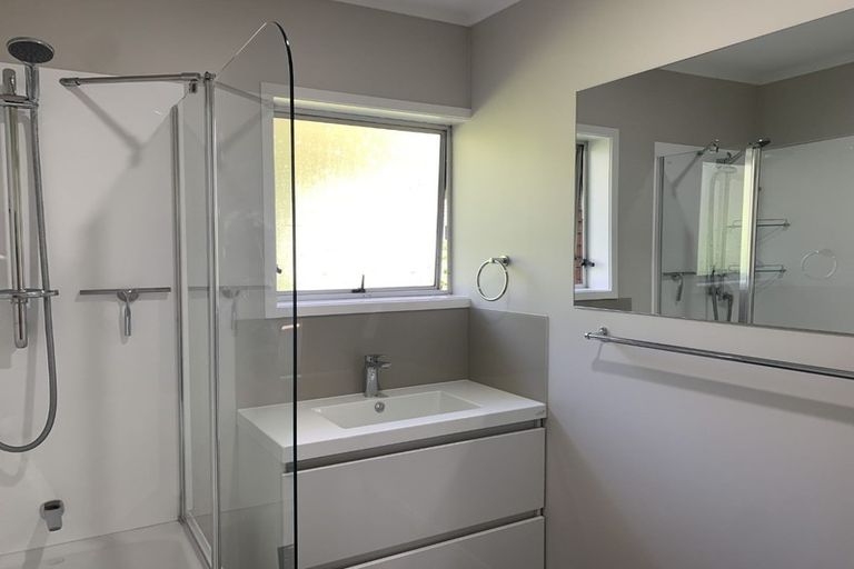 Photo of property in 3/157 Te Atatu Road, Te Atatu South, Auckland, 0610