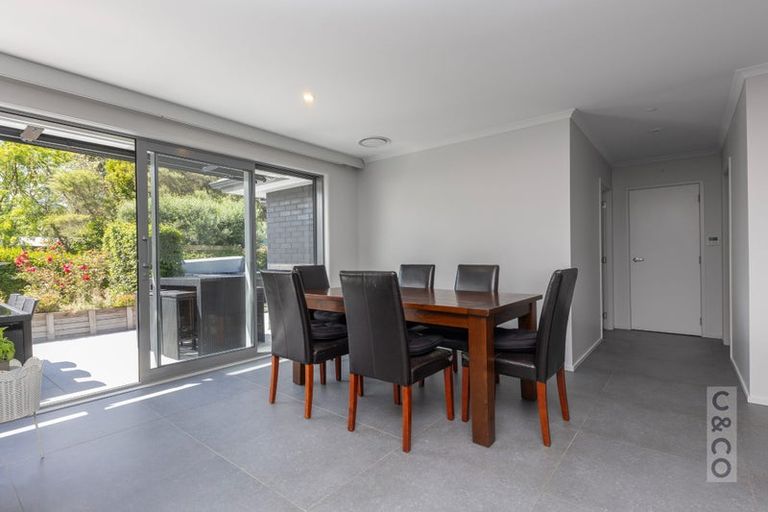 Photo of property in 4 School Road, Riverhead, 0820