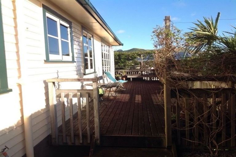 Photo of property in 23 Sheridan Terrace, Johnsonville, Wellington, 6037