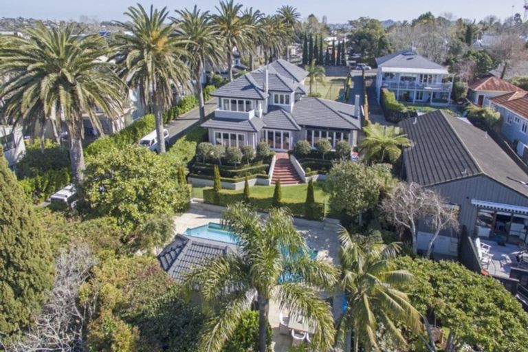 Photo of property in 184 Kohimarama Road, Kohimarama, Auckland, 1071