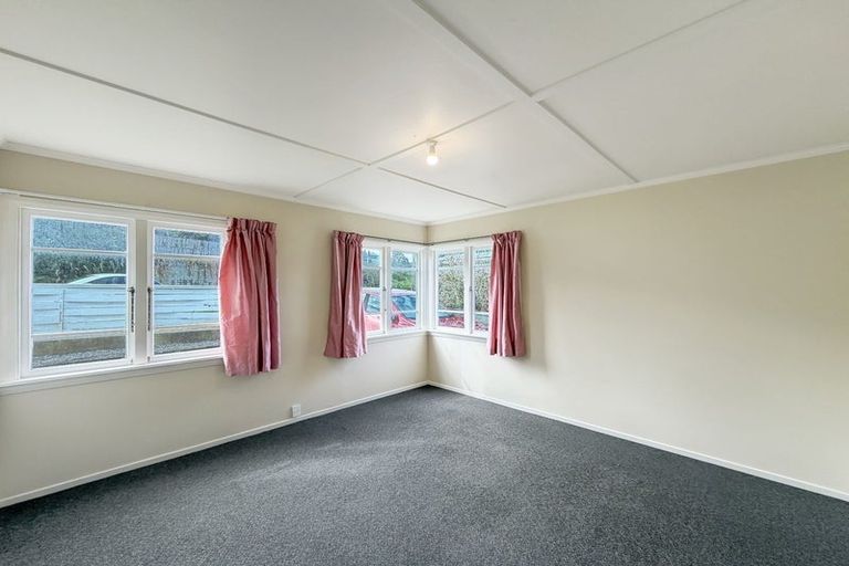 Photo of property in 45 Karaka Street, Castlecliff, Whanganui, 4501