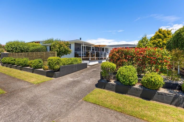 Photo of property in 46 Nevada Drive, Merrilands, New Plymouth, 4312