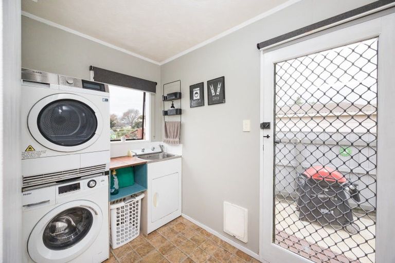 Photo of property in 5 Cedar Grove, Highbury, Palmerston North, 4412