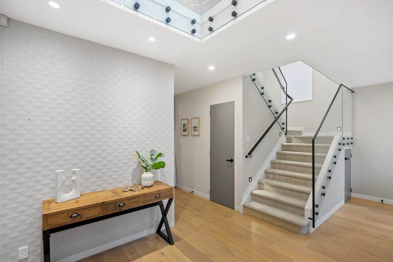 Photo of property in 55 Godfrey Drive, Orewa, 0931