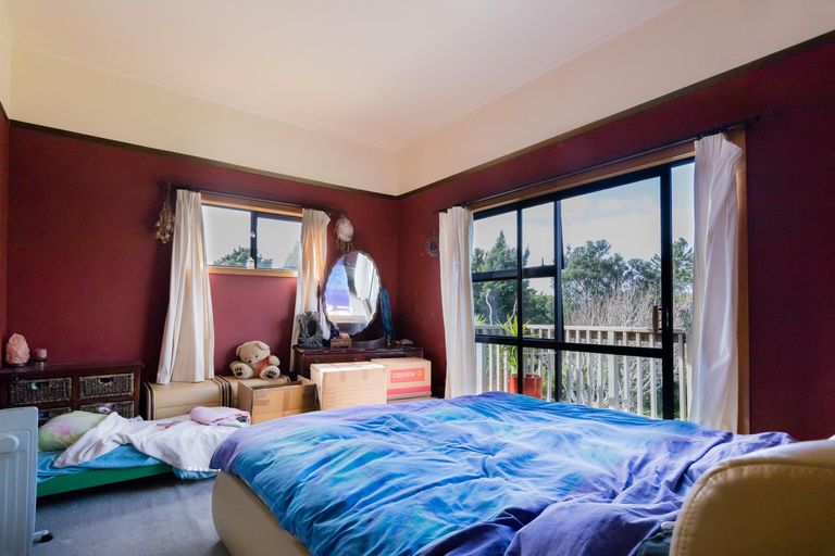 Photo of property in 41 Cornwallis Road, Cornwallis, Auckland, 0604