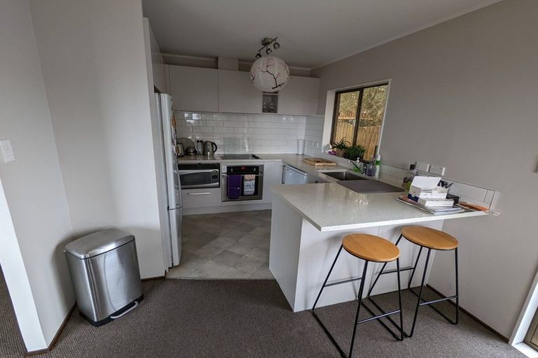 Photo of property in 2/133 Mokoia Road, Birkenhead, Auckland, 0626