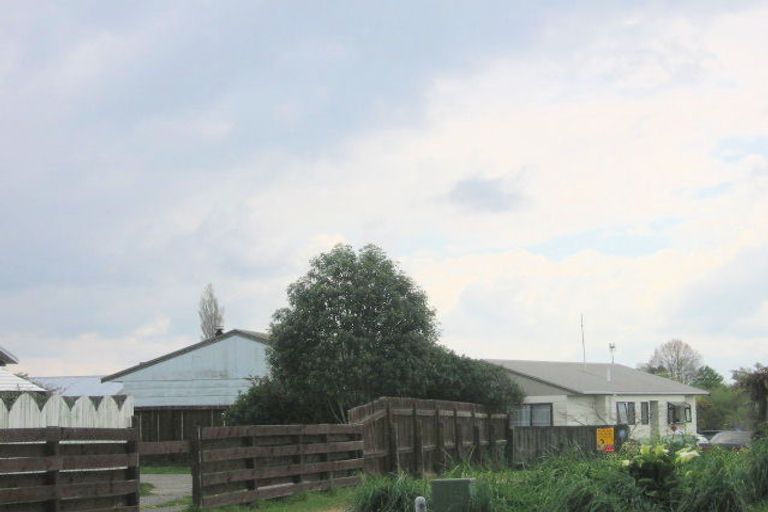 Photo of property in 83a Pohutukawa Drive, Owhata, Rotorua, 3010