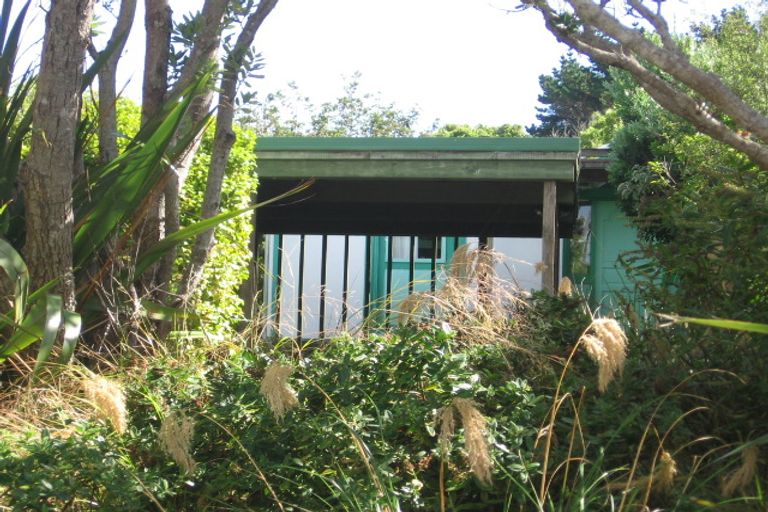 Photo of property in 2 John Witton Drive, Crofton Downs, Wellington, 6035