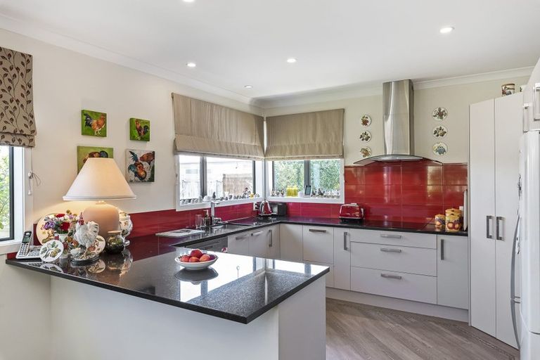 Photo of property in 25 Jade Lane, Paraparaumu, 5032