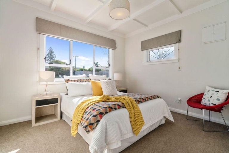 Photo of property in 797a Te Atatu Road, Te Atatu Peninsula, Auckland, 0610