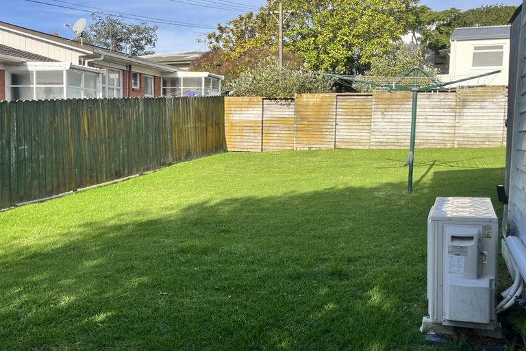 Photo of property in 495 Beach Road, Murrays Bay, Auckland, 0630