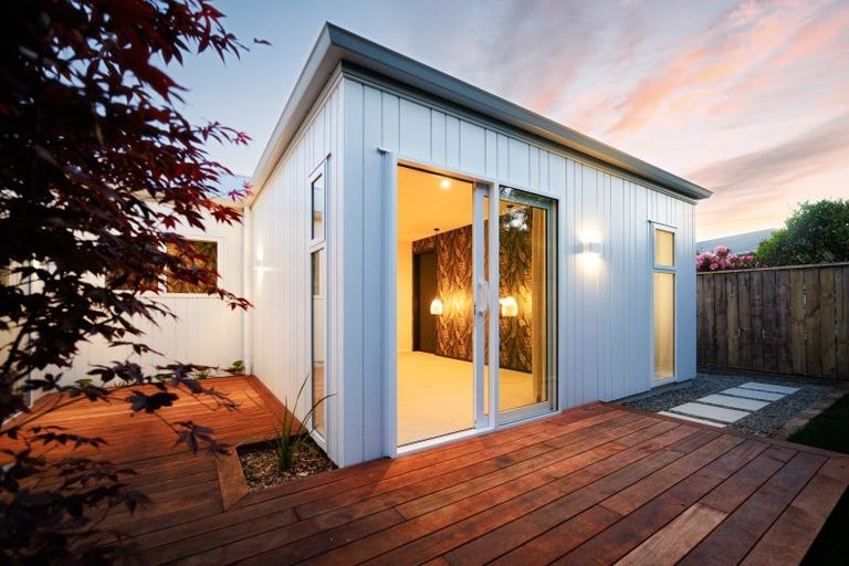 Photo of property in 42c Batt Street, West End, Palmerston North, 4410