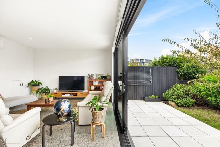 Photo of property in 6 Cochrane Road, Hobsonville, Auckland, 0616