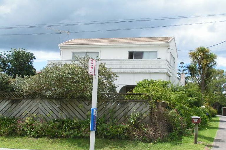 Photo of property in 1/16 Northboro Road, Hauraki, Auckland, 0622