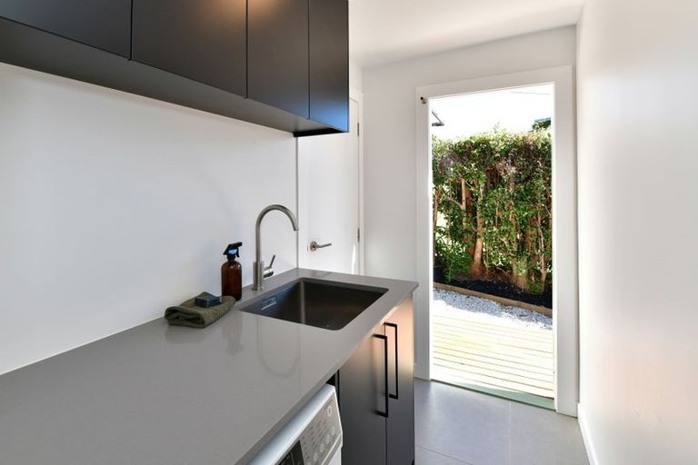 Photo of property in 1/9 Capitol Road, Matakatia, Whangaparaoa, 0930