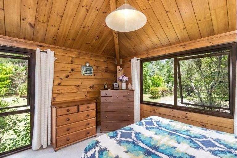 Photo of property in 850 Tukairangi Road, Acacia Bay, Taupo, 3385