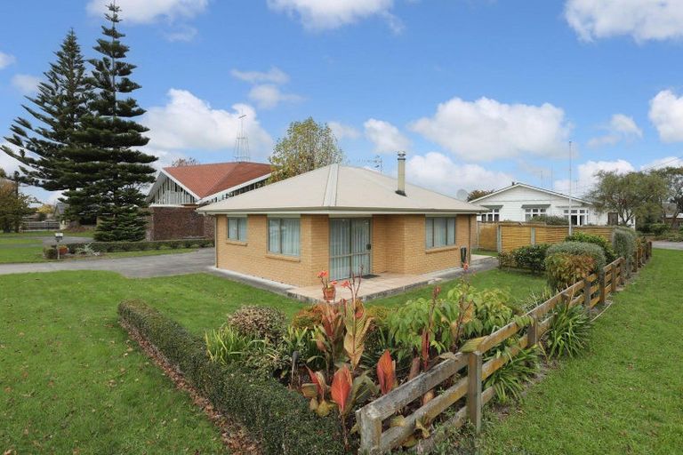 Photo of property in 17 Johnson Street, Bulls, 4818