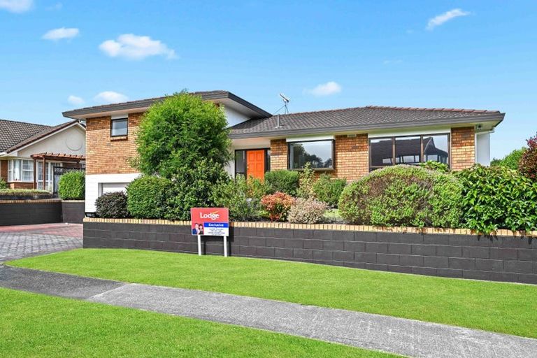 Photo of property in 19 Dallinger Street, St Andrews, Hamilton, 3200