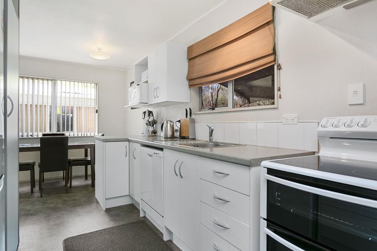 Photo of property in 90a Moore Street, Leamington, Cambridge, 3432