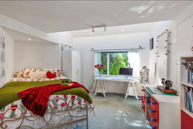 Photo of property in 75 Makora Road, Otaihanga, Paraparaumu, 5036