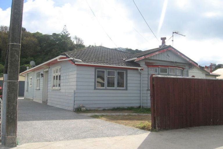 Photo of property in 51 Tauhinu Road, Miramar, Wellington, 6022